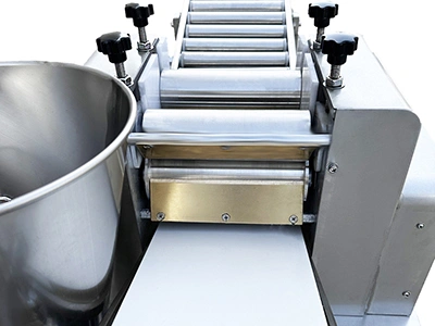 ماكينات صنع السمبوسة الآلية 