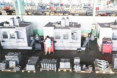 معدات التصنيع الشاملة