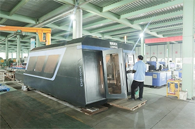 معدات التصنيع الشاملة